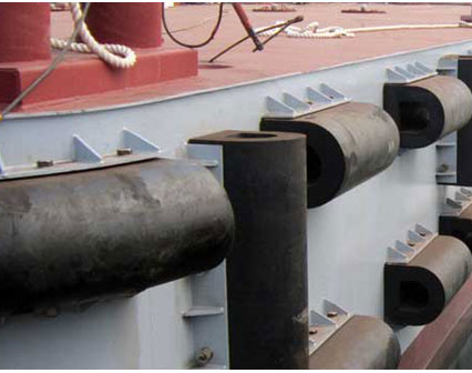 bulk photos of rubber molded dock fenders 4